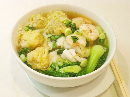 Seafood and Wonton Noodle in Soup